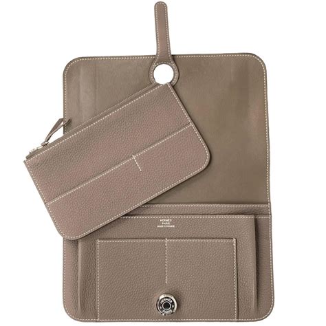 hermes dogon duo wallet.